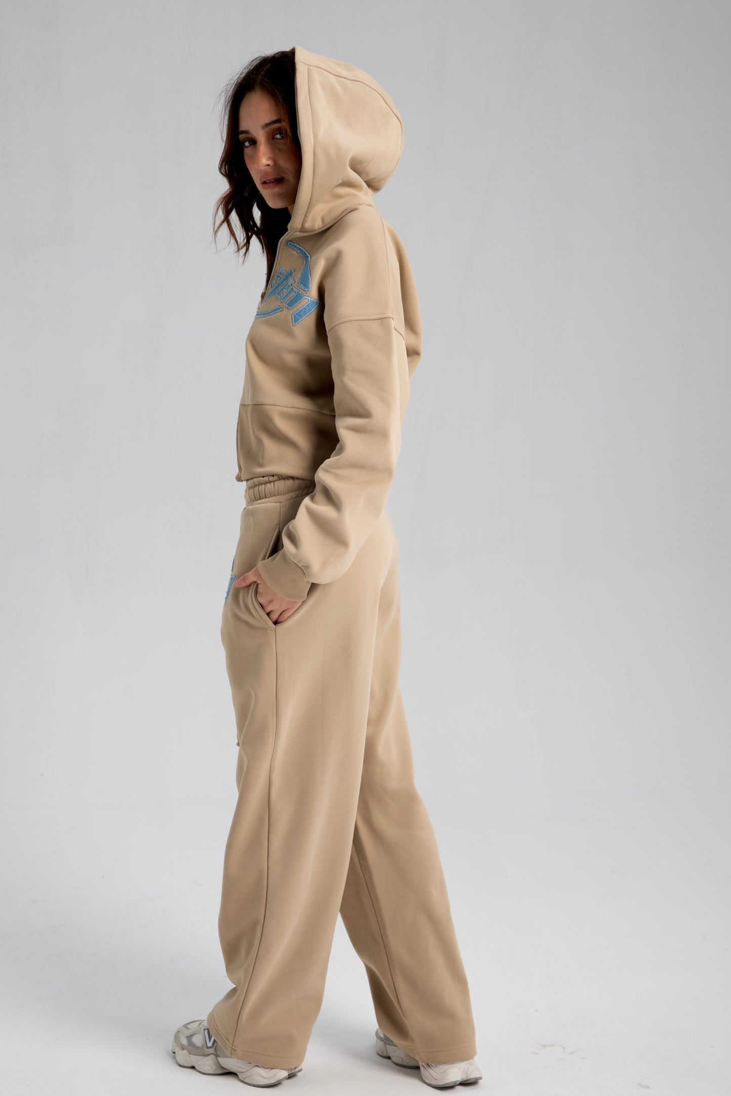 SUIT WITH DENIM LETTERS